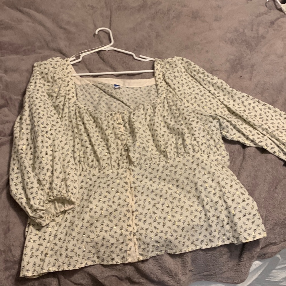3X Old Navy peasant/baby doll style top w/ gold & black detail and puff sleeves